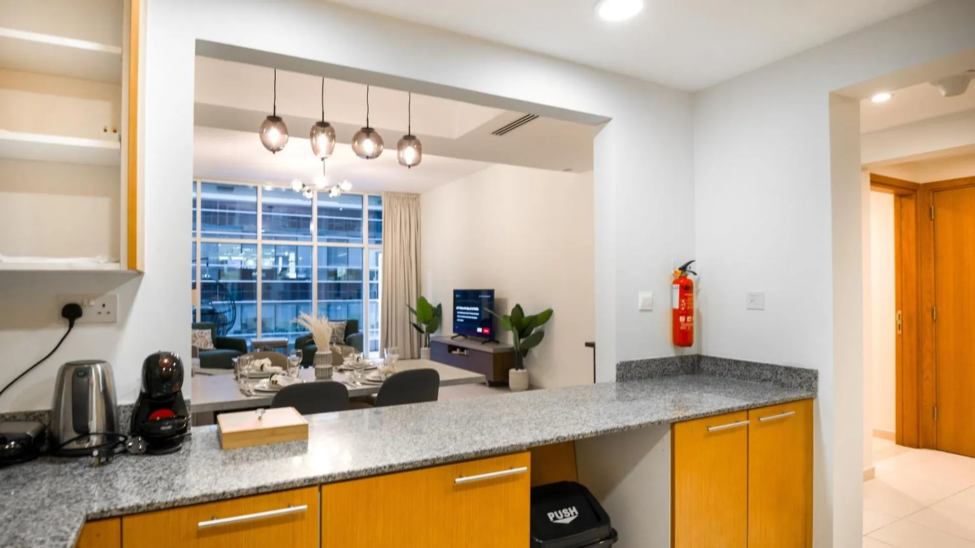 Easygo - Spacious Luxury1Br Apartment In Bay Square 9 Dubai United Arab Emirates