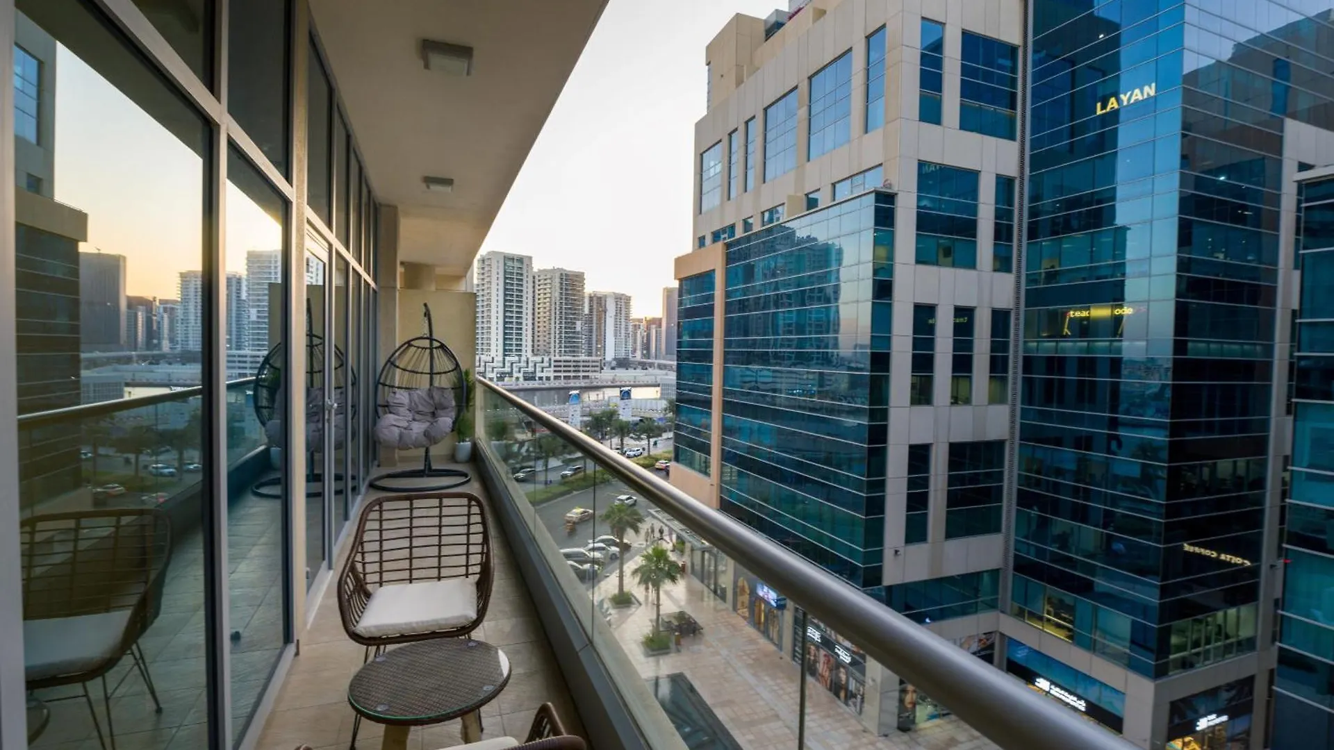 Easygo - Spacious Luxury1Br Apartment In Bay Square 9 Dubai