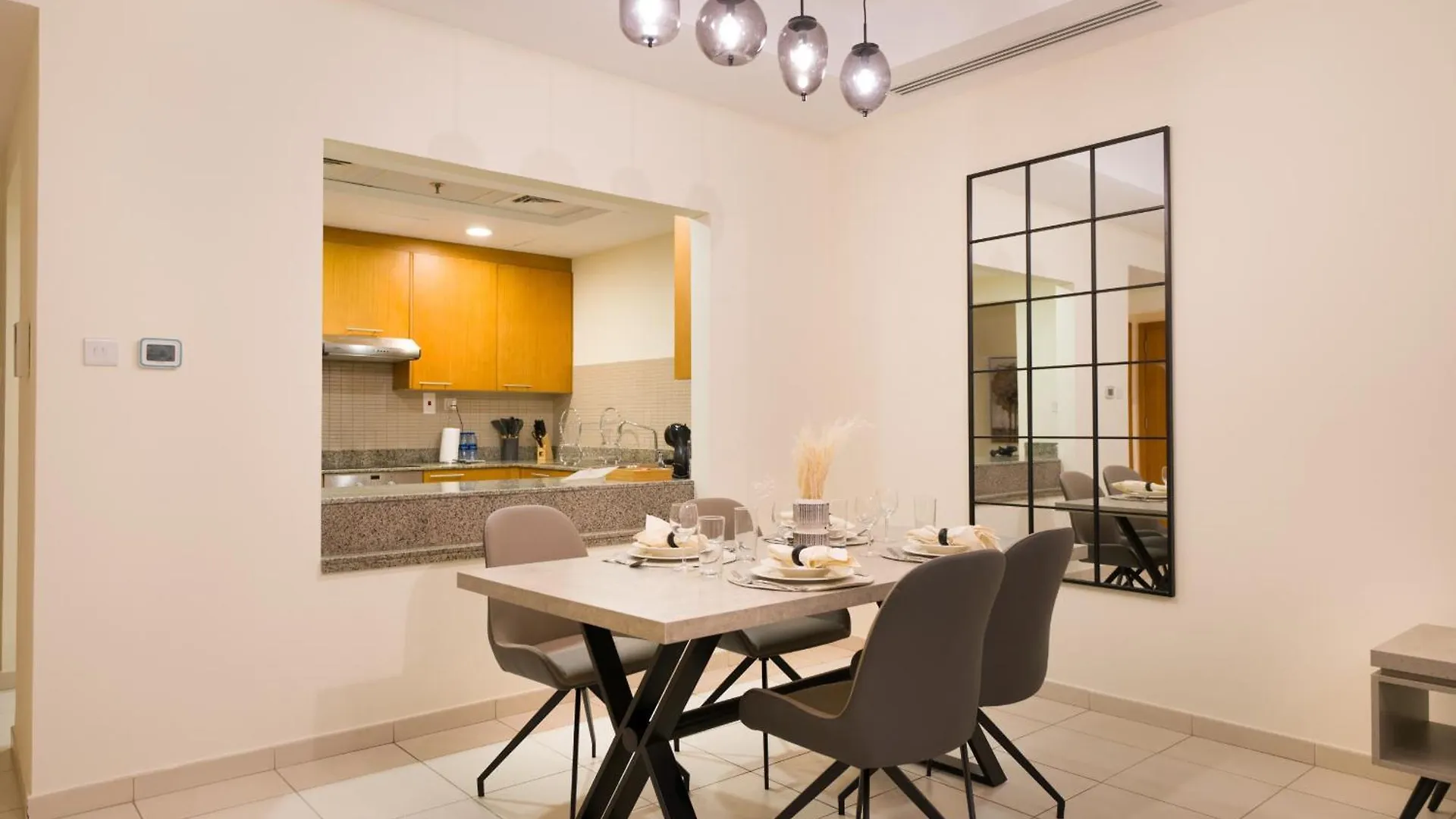 Easygo - Spacious Luxury1Br Apartment In Bay Square 9 Dubai 0*,  Vereinigte Arabische Emirate