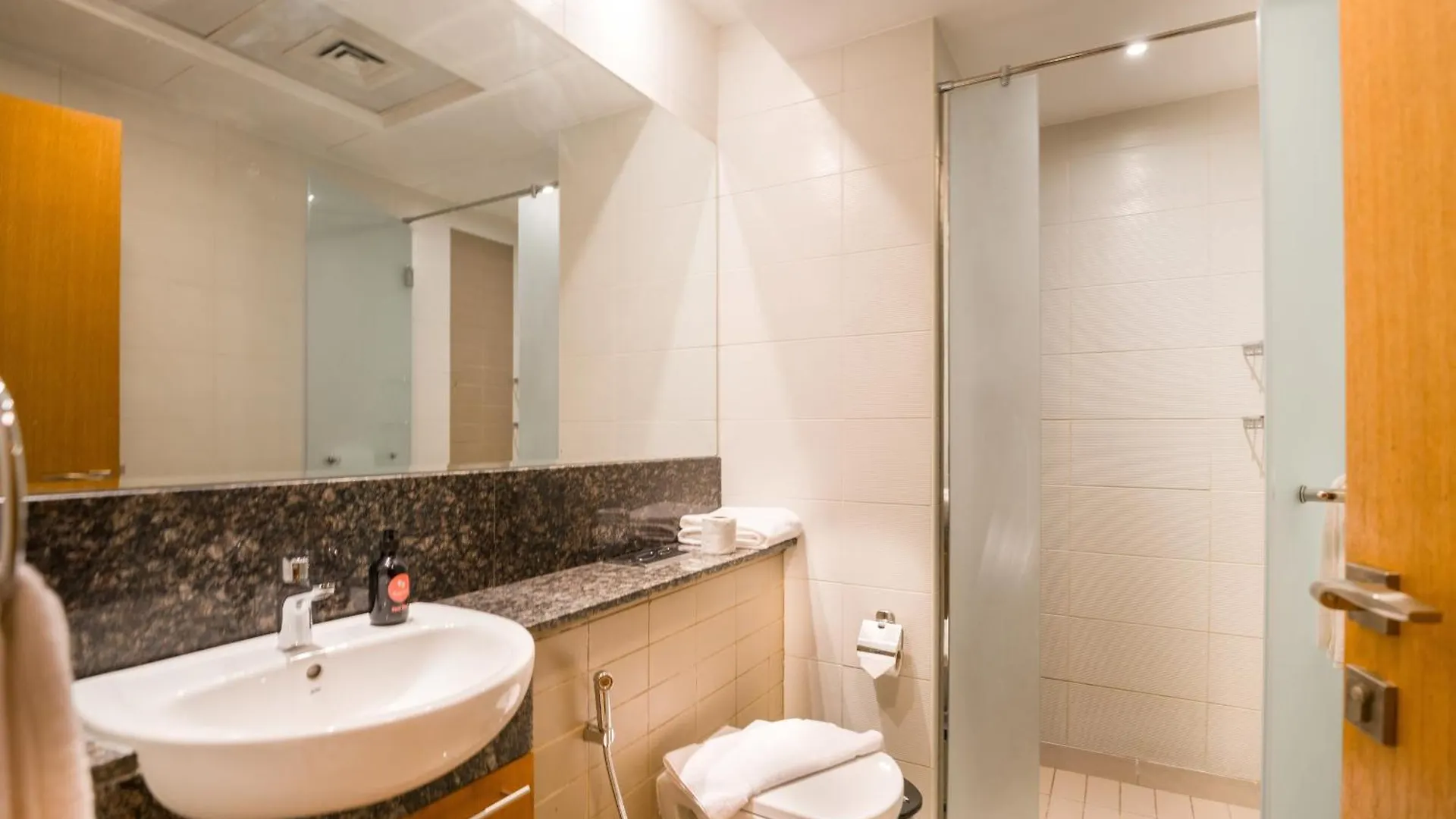 Easygo - Spacious Luxury1Br Apartment In Bay Square 9 Dubai 0*,