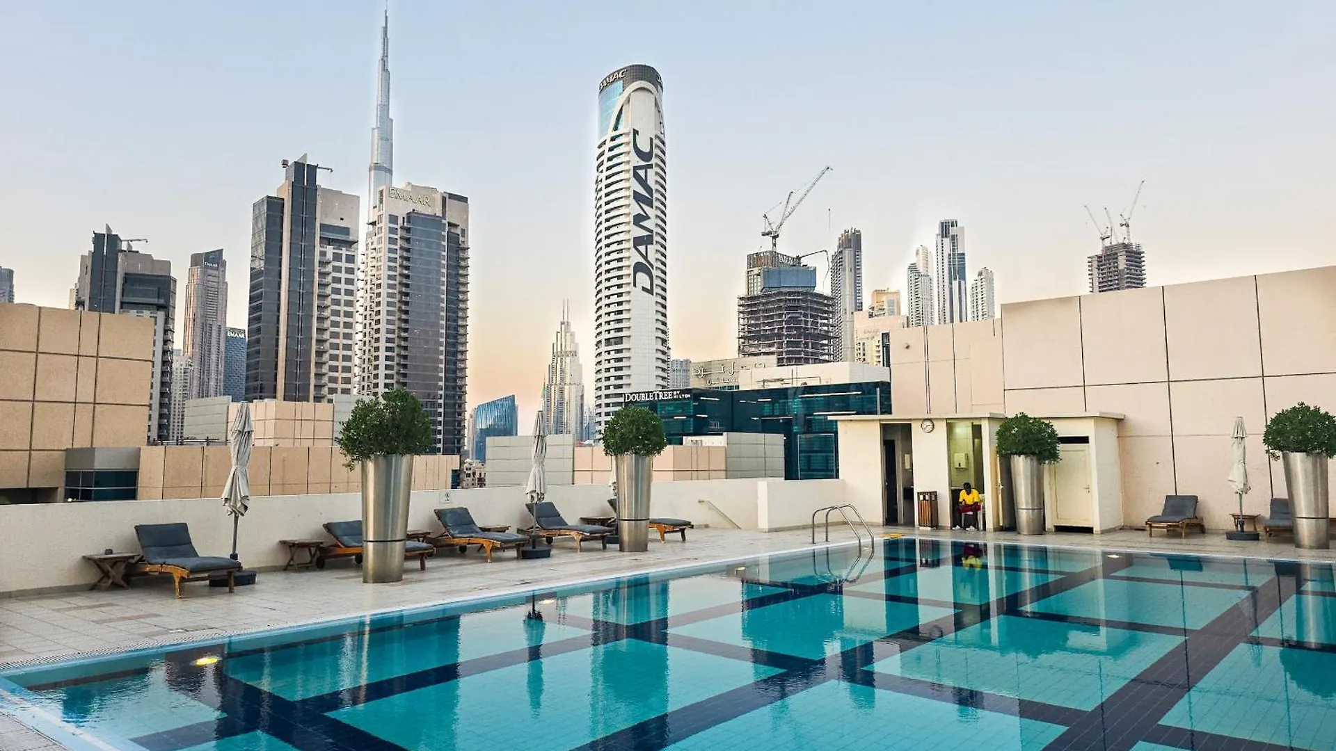 Easygo - Spacious Luxury1Br Apartment In Bay Square 9 Dubai