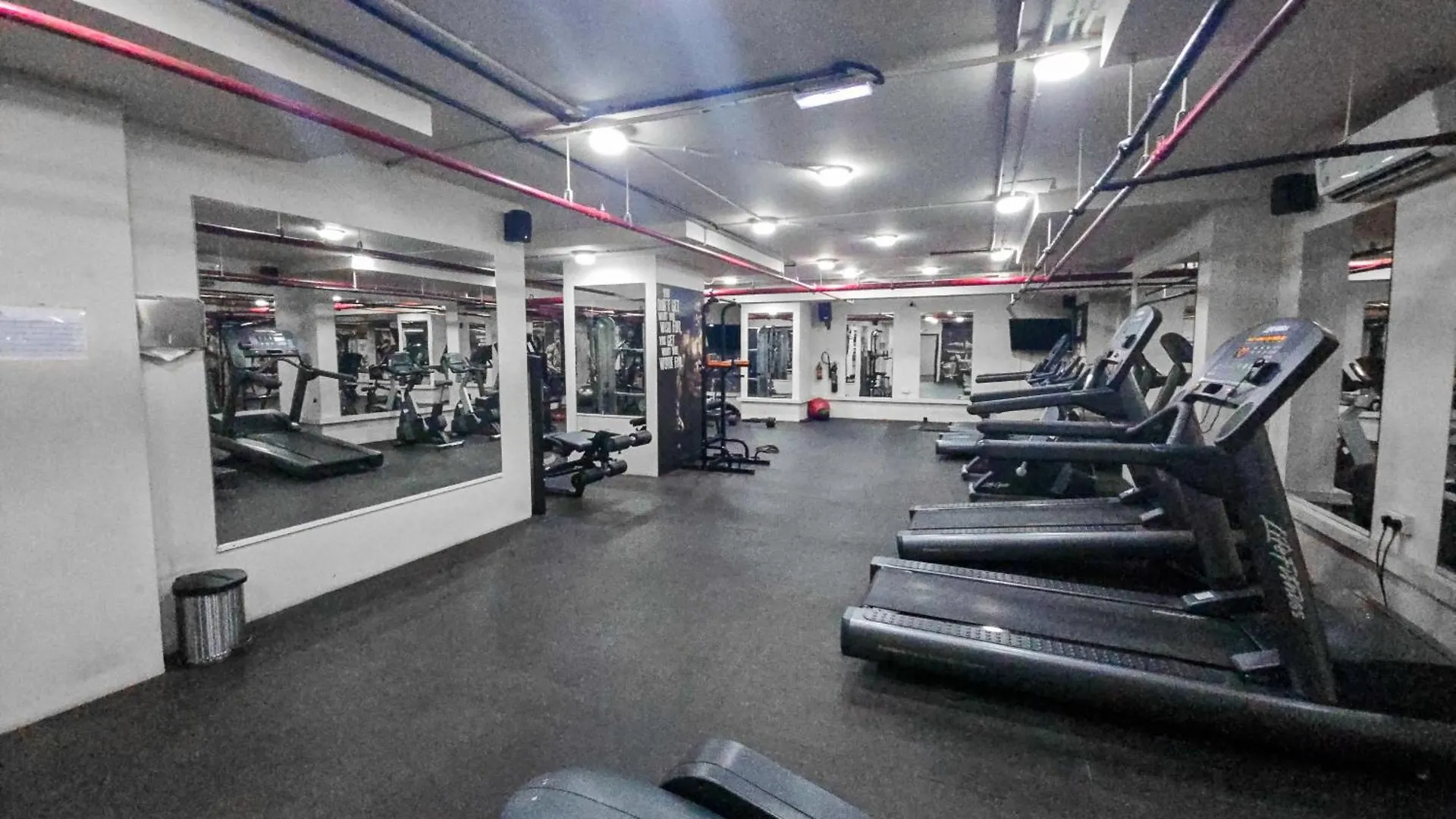 Easygo - Spacious Luxury1Br Apartment In Bay Square 9 Dubai United Arab Emirates